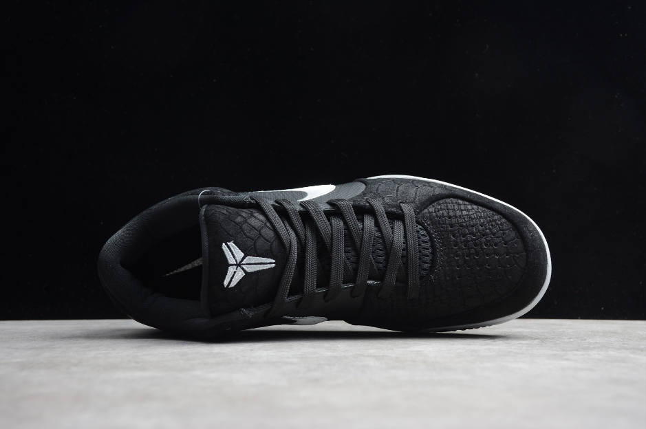 NK Kobe 4 Protro Black Silver