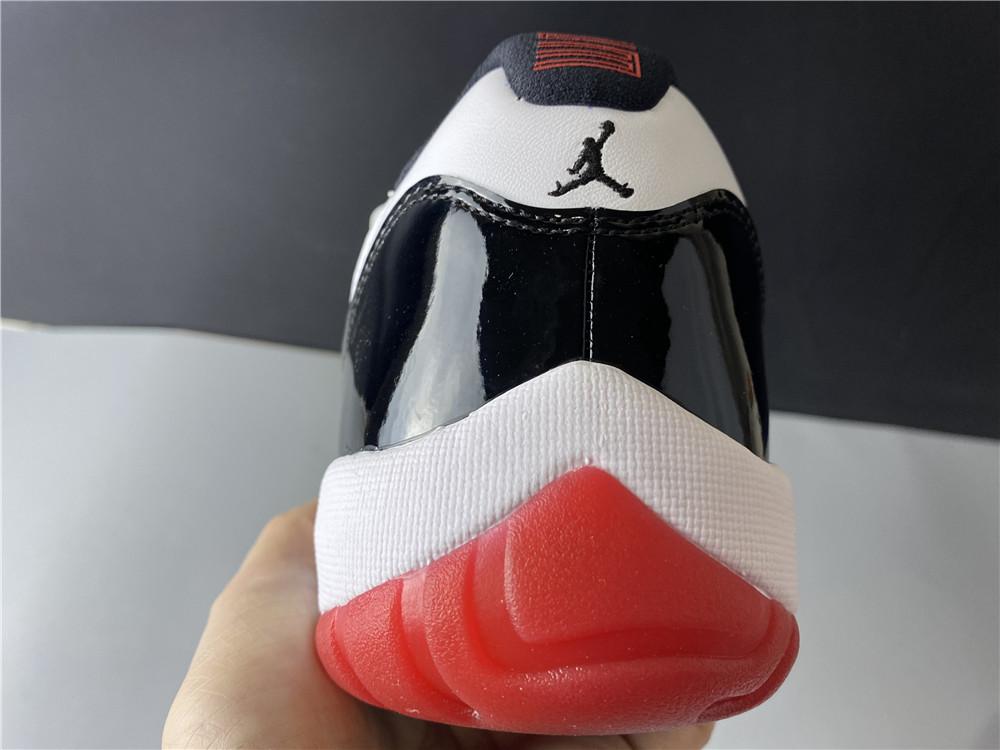 Air Jordan 11 Retro Low Concord Bred