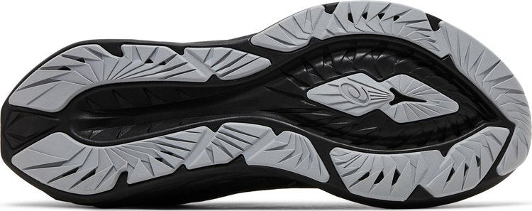 Asics Novablast 4 Wide Black Graphite Grey 1011B694-002