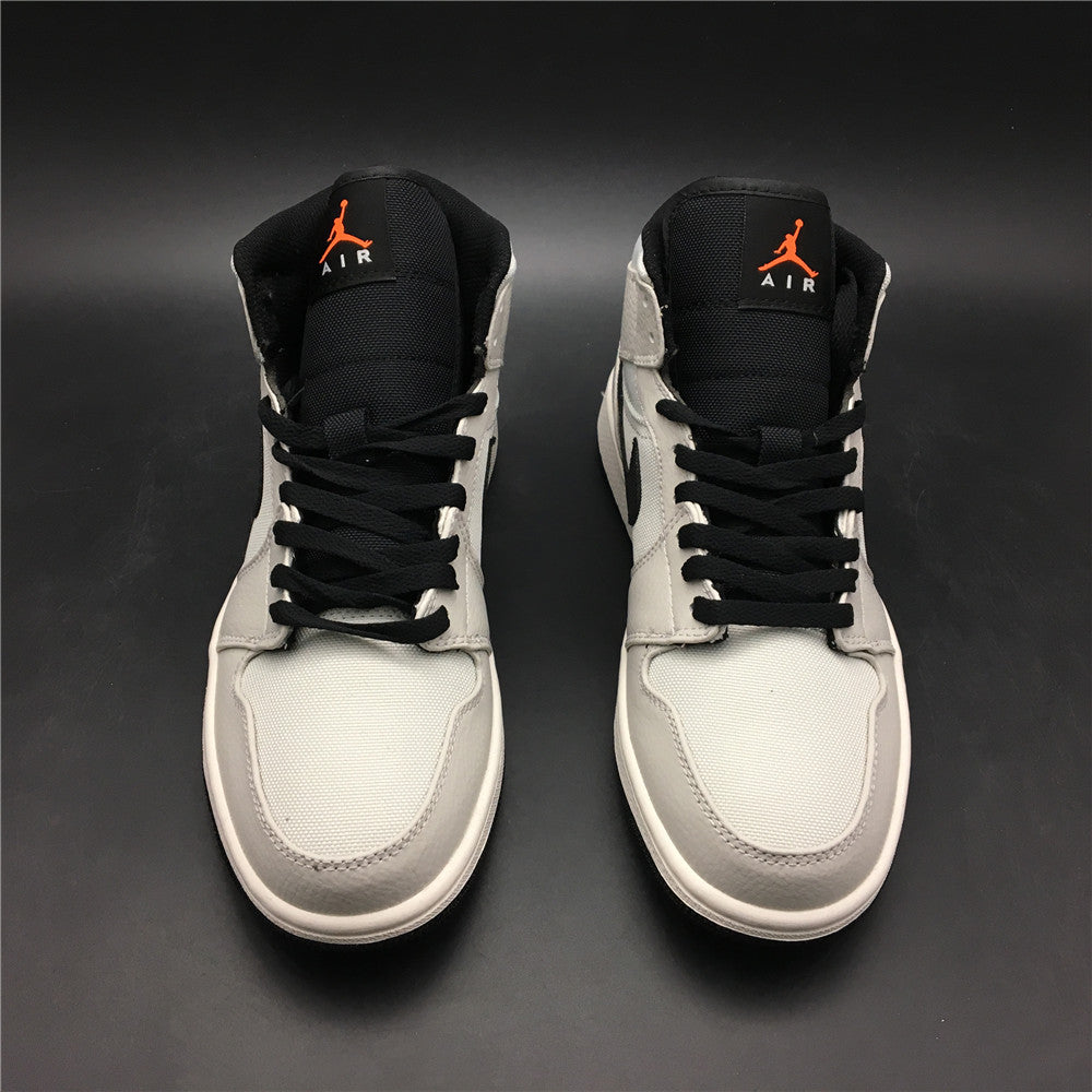 Air Jordan 1 Mid SE Light Bone