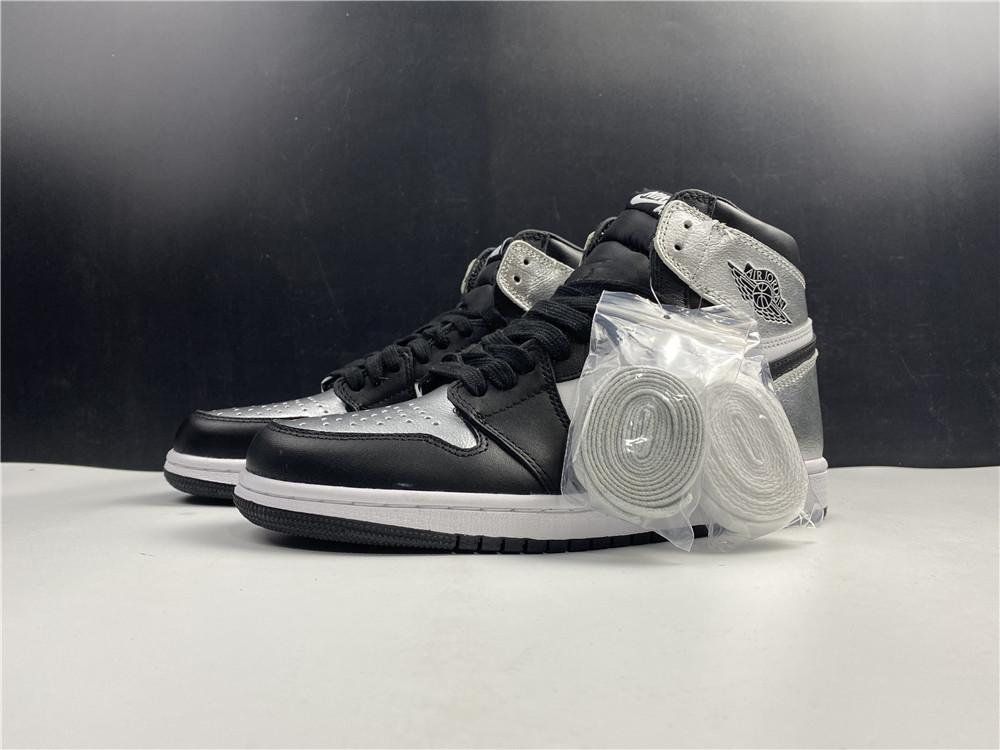 Air Jordan 1 High OG WMNS Silver Toe