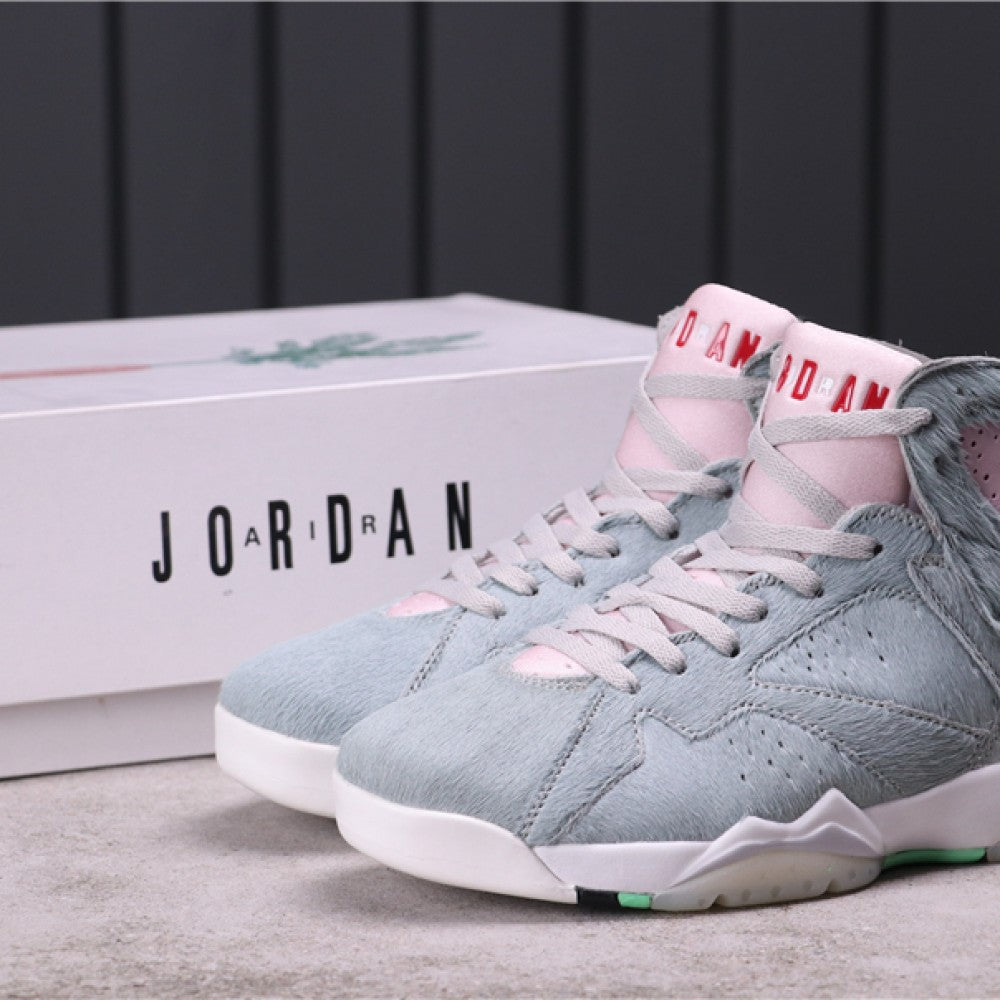 Air Jordan 7 Retro Neutral Grey