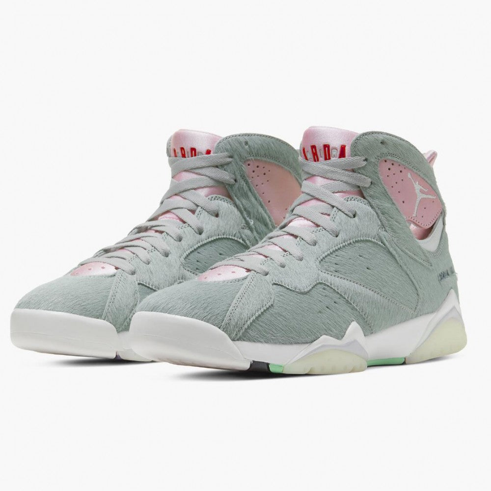 Air Jordan 7 Retro Neutral Grey