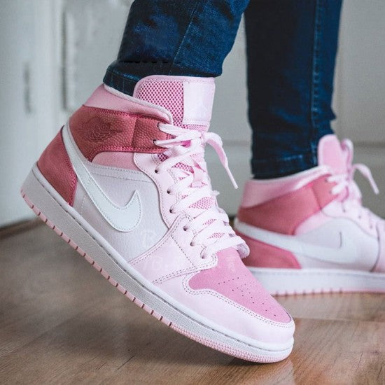 Air Jordan 1 Mid “Digital Pink”