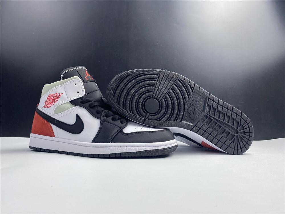 Air Jordan 1 Mid SE Black Toe