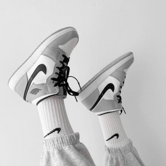 Air Jordan 1 Mid “Light Smoke Grey”