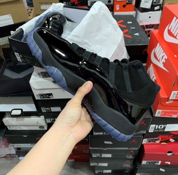 Air Jordan 11 Cap And Gown
