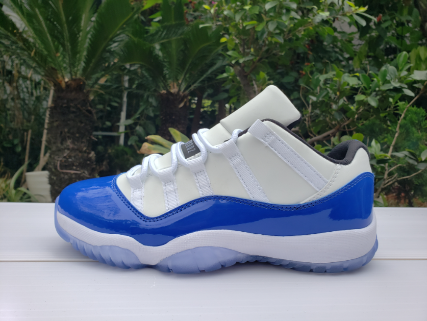 Air Jordan 11 Low White Blue