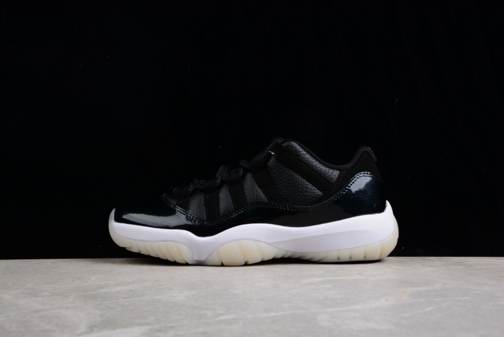 Air Jordan 11 Low '72-10'