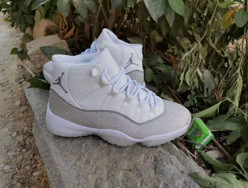 Air Jordan 11 Metallic Silver