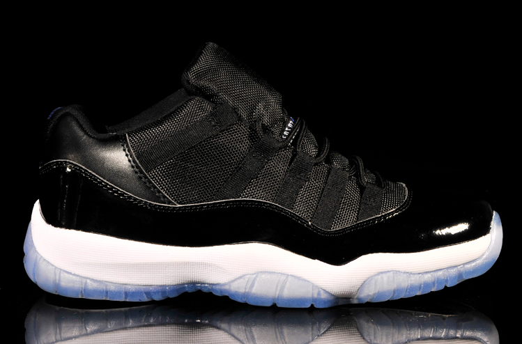 Air Jordan 11 Retro Black Blue