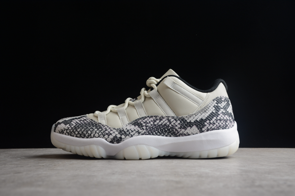 Air Jordan 11 Retro Low 'Light Bone Snakeskin'