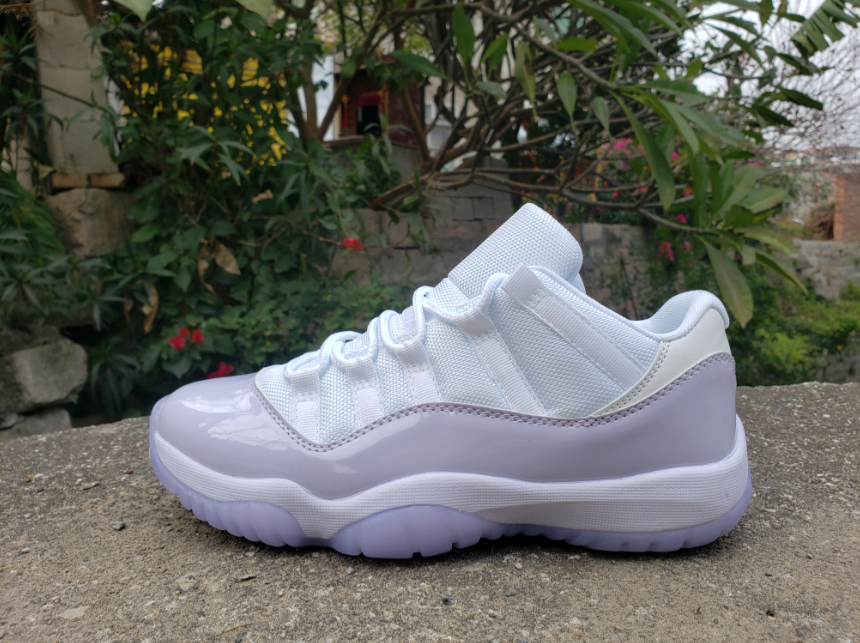 Air Jordan 11 Retro Low 'Pure Violet'