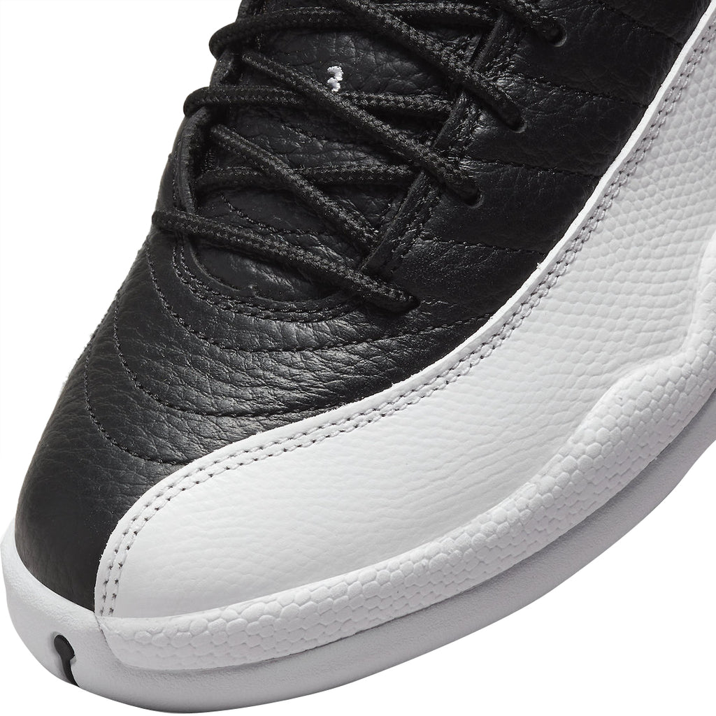 Air Jordan 12 Playoffs 2022