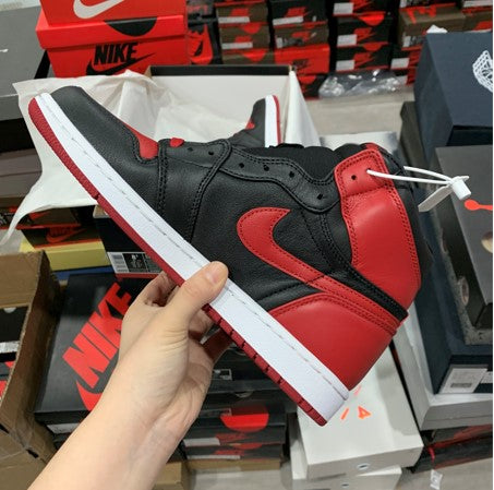 Air Jordan 1 Banned Black And Red