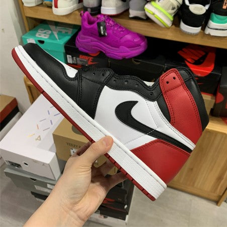 Air Jordan 1 High Black Toe OG Retro