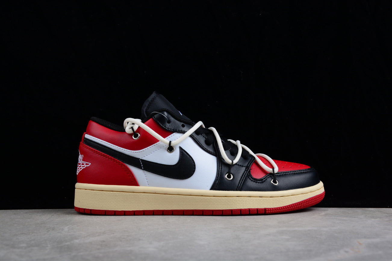 Air Jordan 1 Low Bred Toe