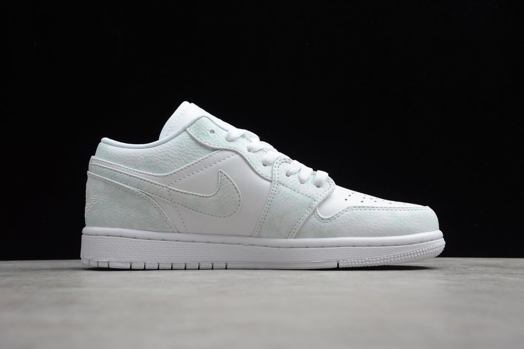 Air Jordan 1 Low Nature White Mint