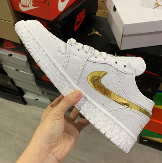 Air Jordan 1 Low Platinum Hook