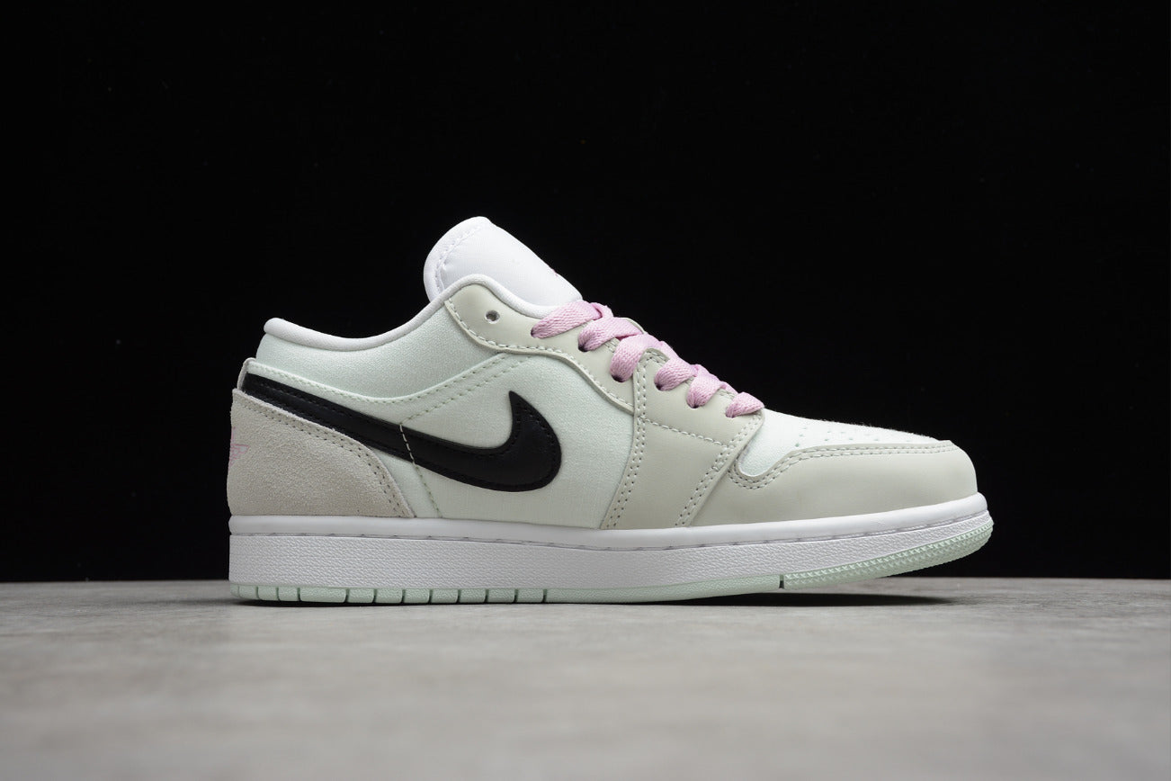 Air Jordan 1 Low SE “Barely Green”