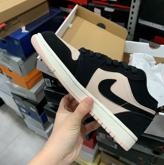 Air Jordan 1 Low WMNS