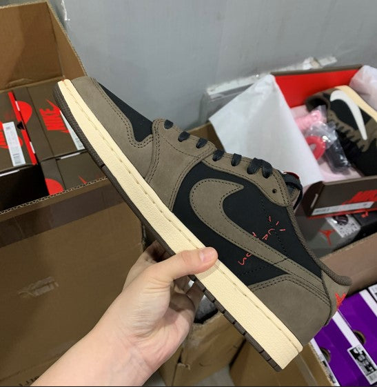 Air Jordan 1 Low x Travis Scott
