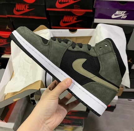 Air Jordan 1 Mid Army Green Style