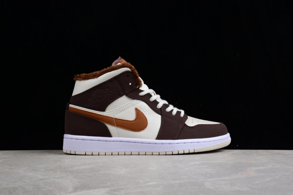 Air Jordan 1 Mid Beige Brown