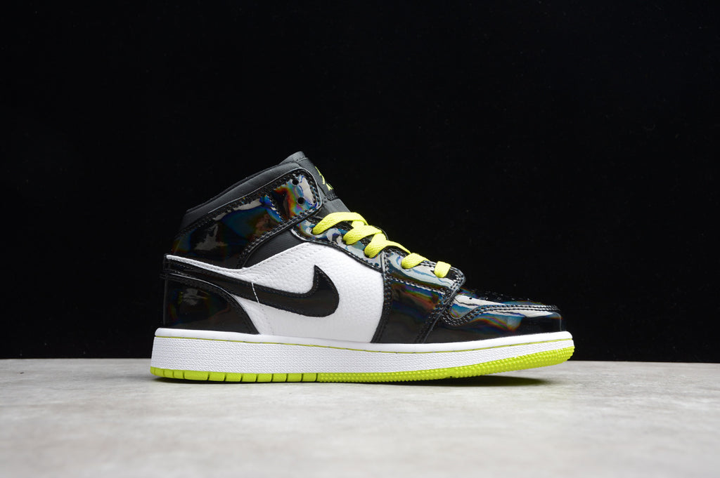 Air Jordan 1 Mid Black Cyber 'Mystic Green'