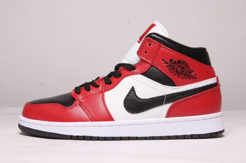 Air Jordan 1 Mid Chicago Black Toe