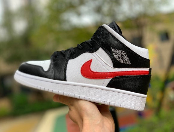 Air Jordan 1 Mid GS Black And White Mandarin