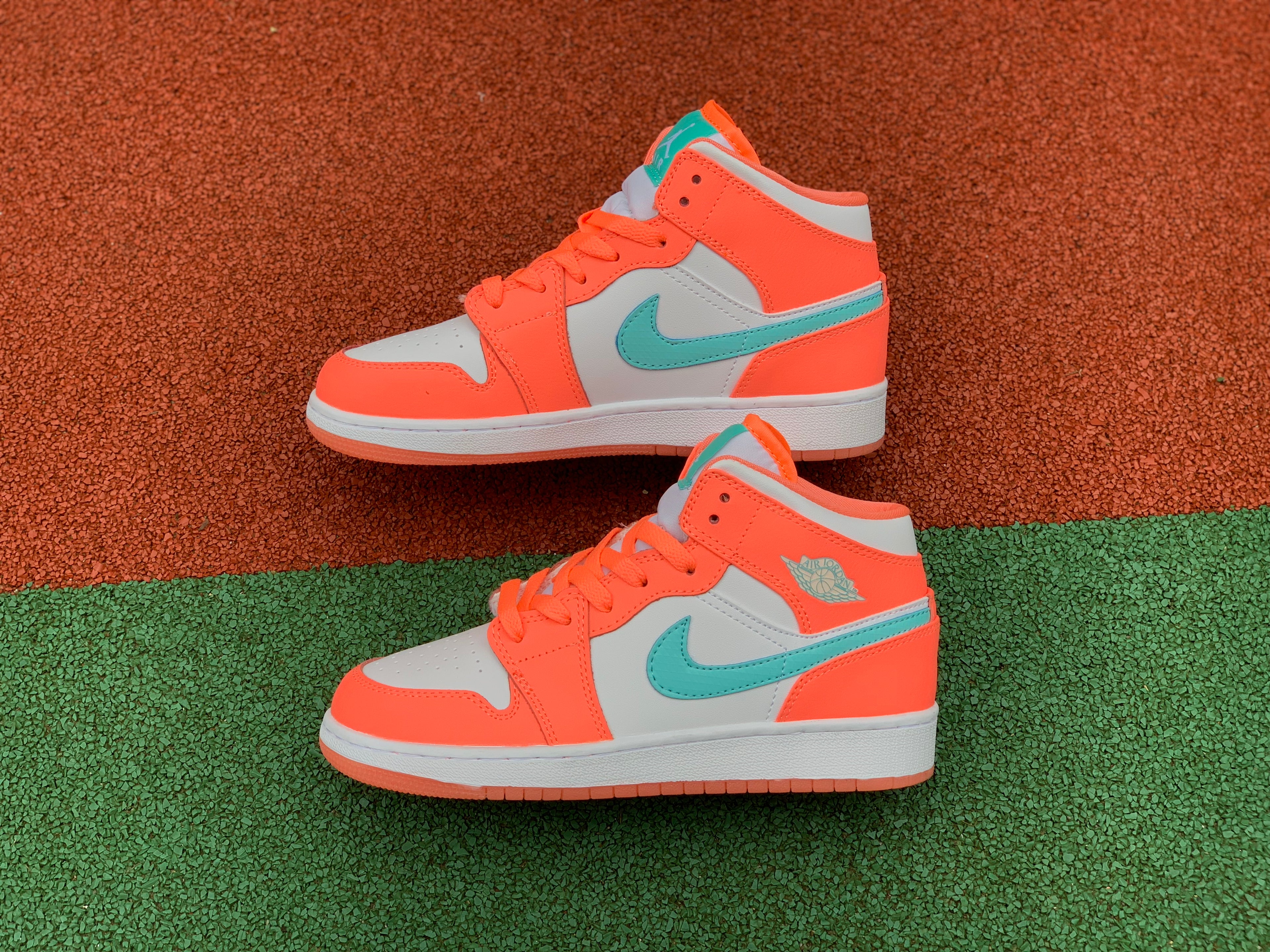 Air Jordan 1 Mid Orange Green