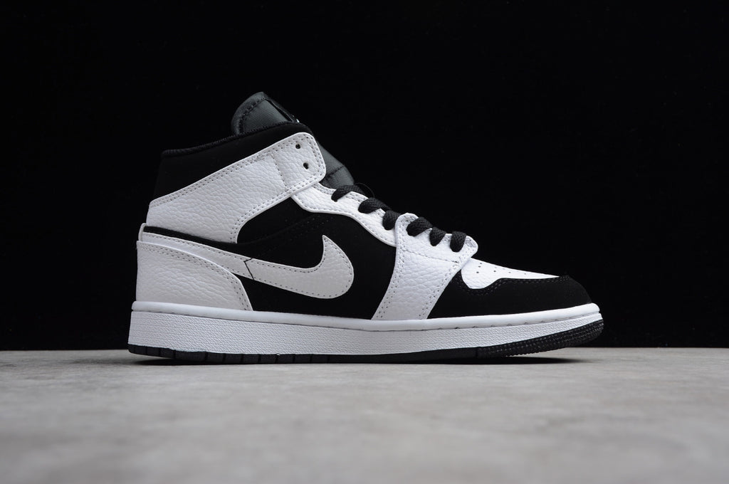 Air Jordan 1 Mid Panda