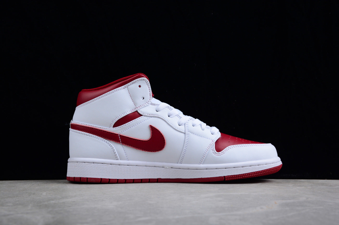 Air Jordan 1 Mid Reverse Chicago