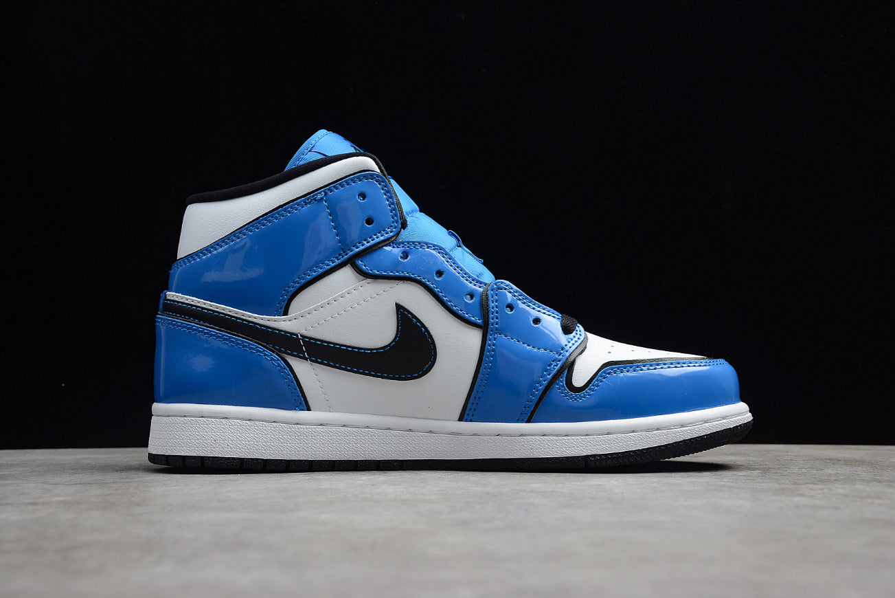 Air Jordan 1 Mid SE GS Signal Blue