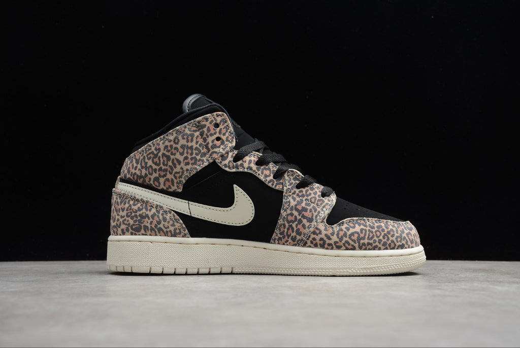 Air Jordan 1 Mid SE Leopard