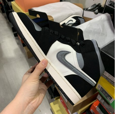 Air Jordan 1 Mid Silk Earl