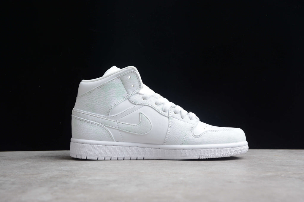 Air Jordan 1 Mid Triple White