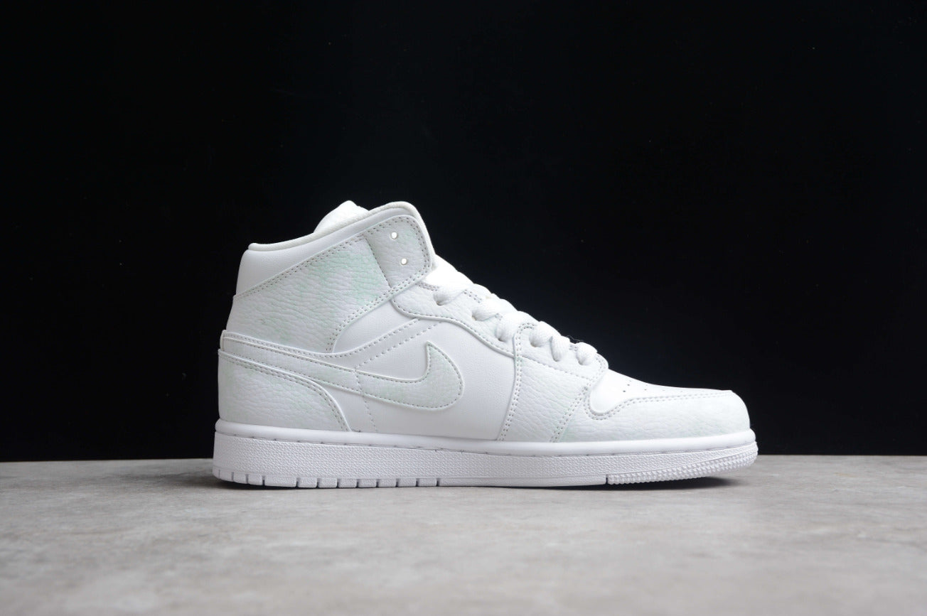 Air Jordan 1 Mid Triple White