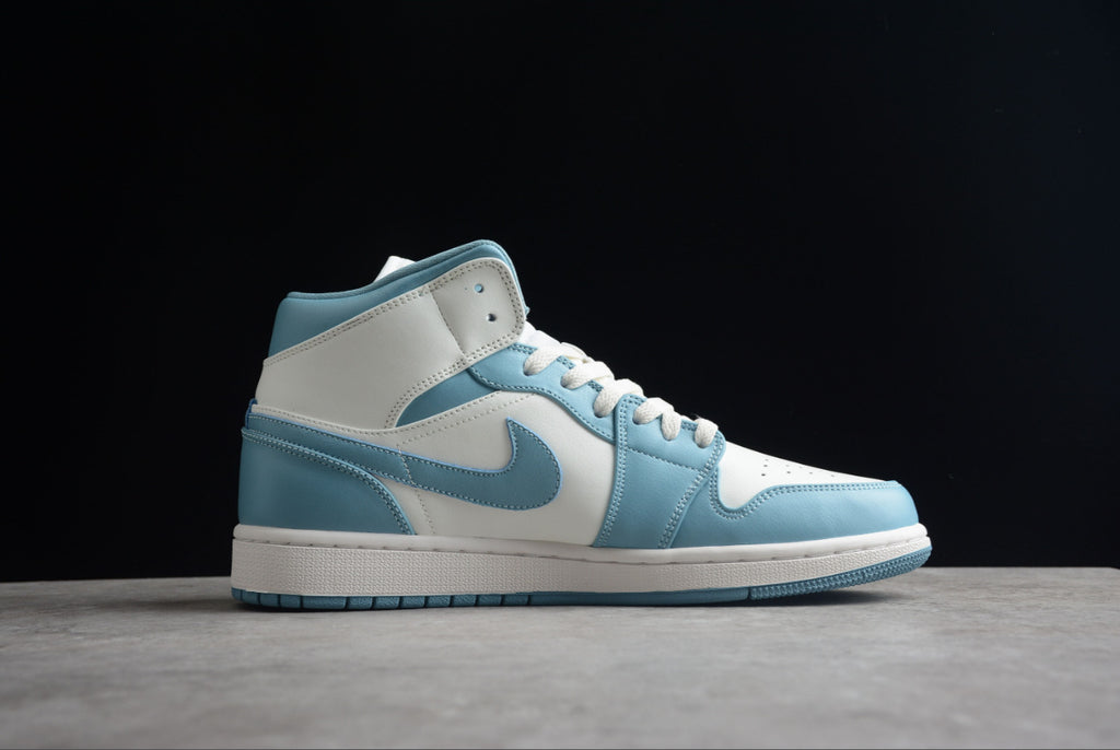 Air Jordan 1 Mid UNC University Blue White