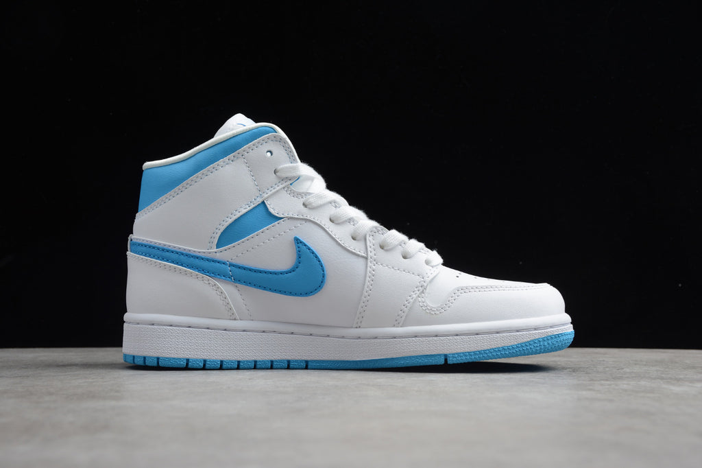 Air Jordan 1 Mid WMNS UNC