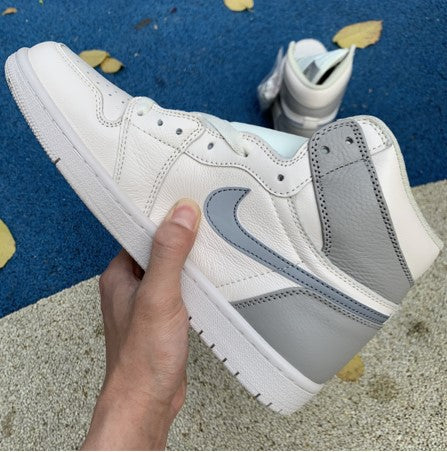Air Jordan 1 Mid White Gray