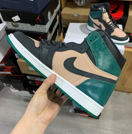 Air Jordan 1 Retro High Black Fossil-Pale Green