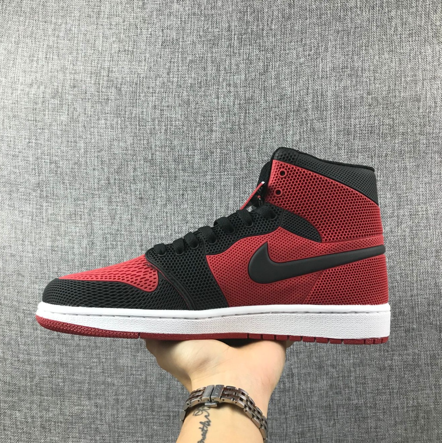 Air Jordan 1 Retro High Flyknit