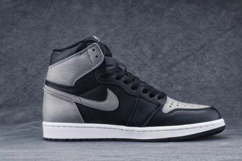 Air Jordan 1 Retro High OG Shadow 2018