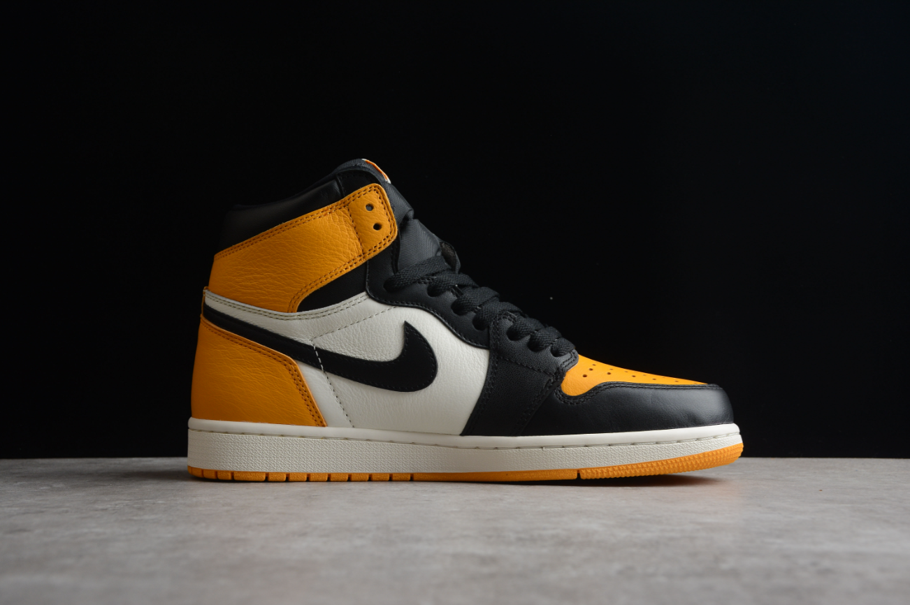 Air Jordan 1 Retro High OG Yellow Toe