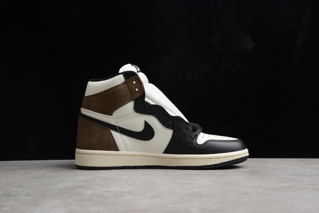 Air Jordan 1 Retro High OG “Dark Mocha”