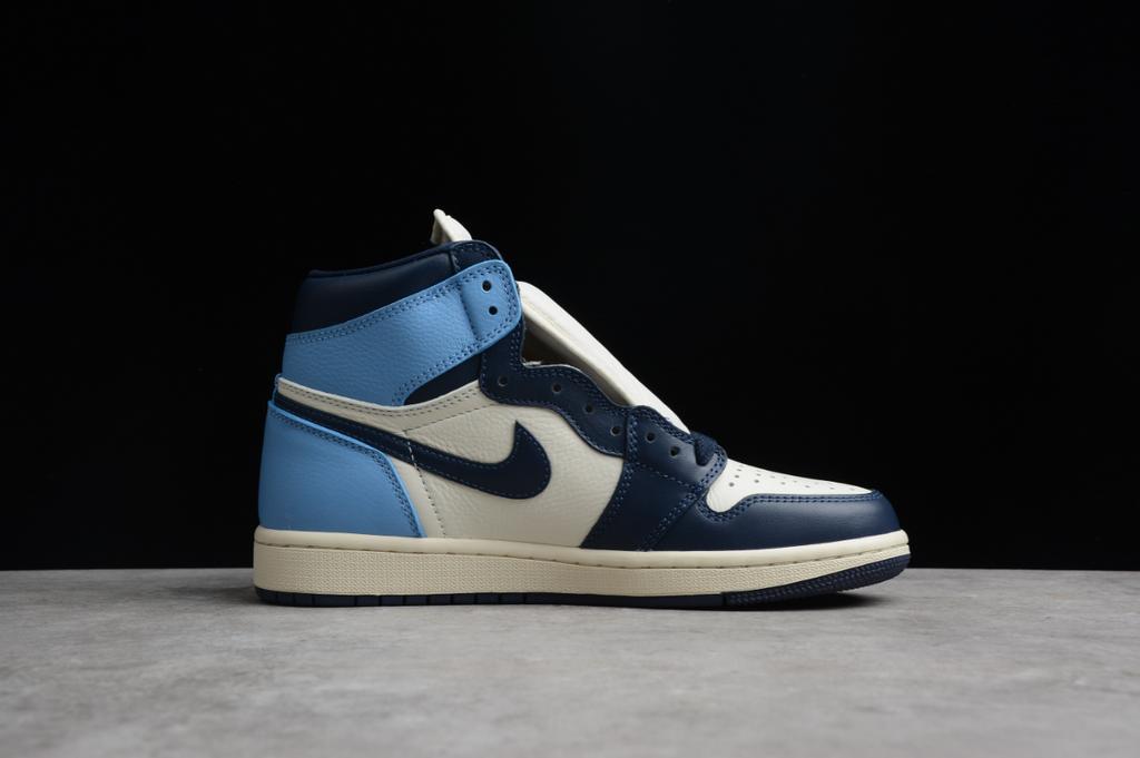 Air Jordan 1 Retro High OG 'Obsidian'