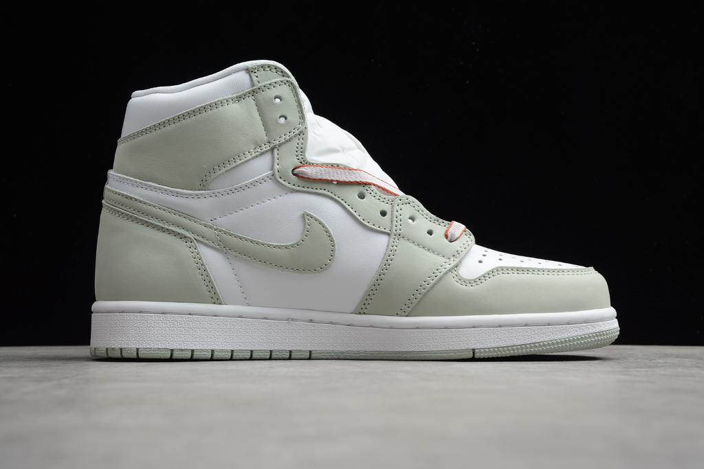 Air Jordan 1 Retro High OG “Seafoam”