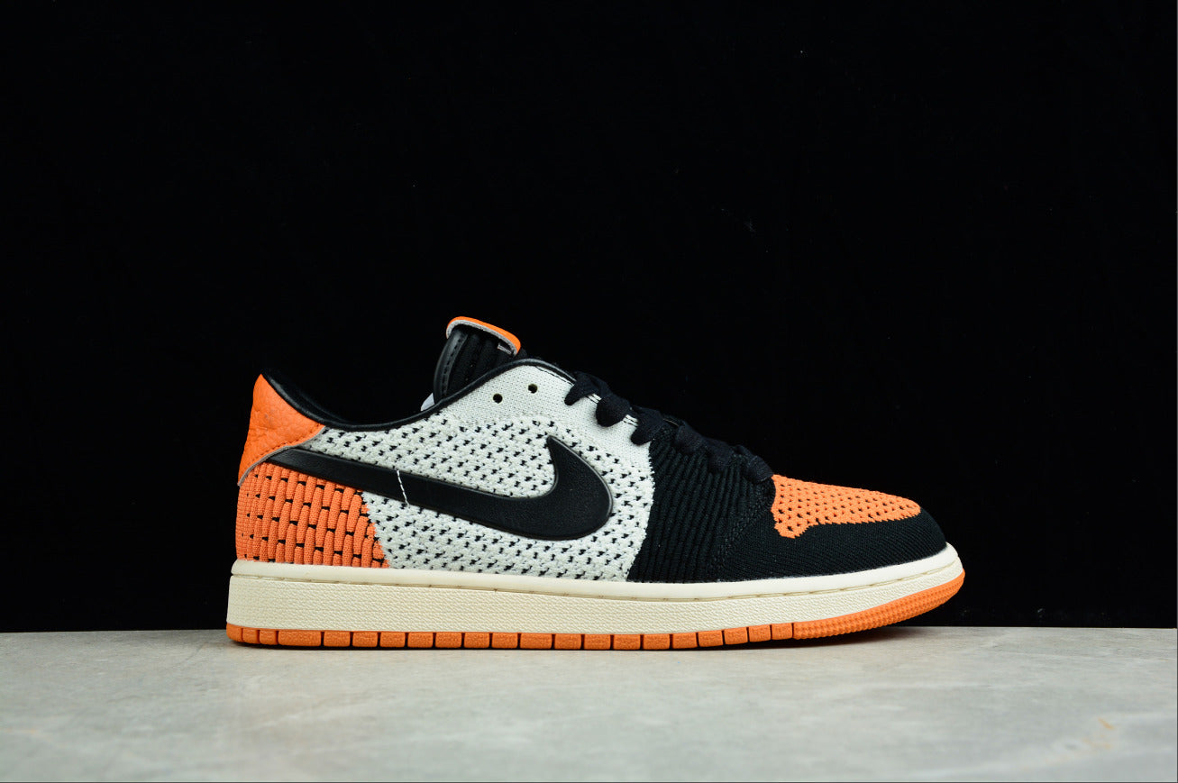 Air Jordan 1 Retro Low Flyknit
